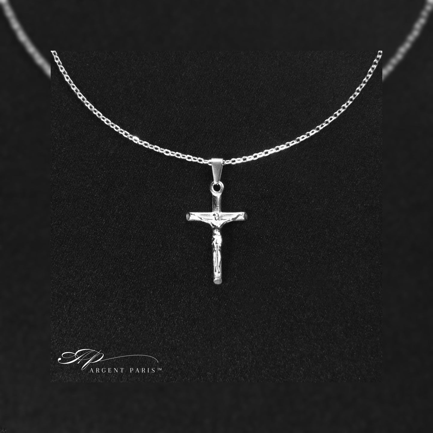 pendentif en argent avec collier homme